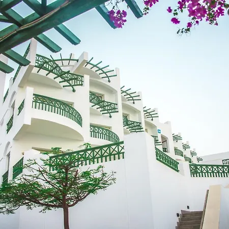 Coral Beach Resort Montazah (Adults Only)